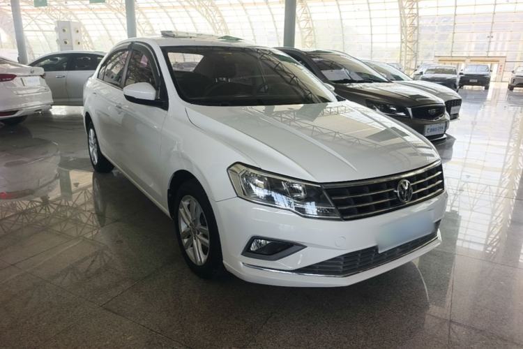 Used Volkswagen Jetta 2017 1.5L Automatic Comfort Model Front Right 45 Deg