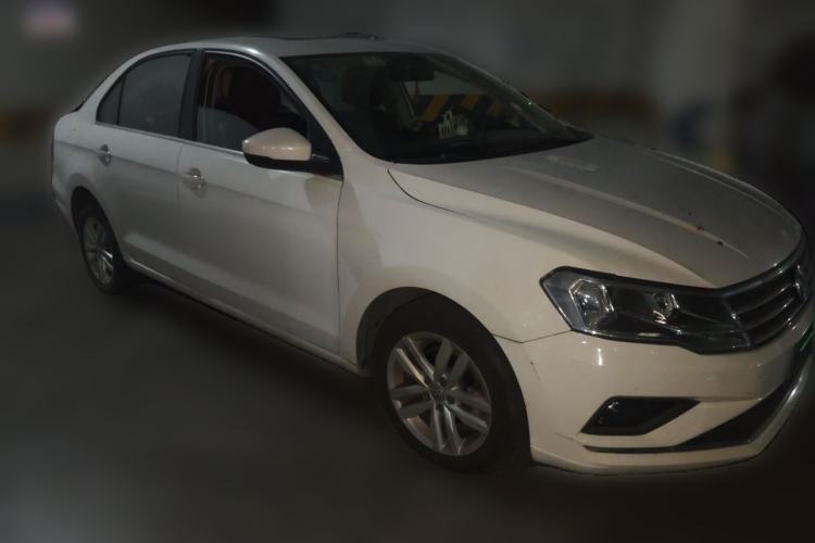 Used Volkswagen Jetta 2017 1.5L Automatic Comfort Model Front Right 45 Deg