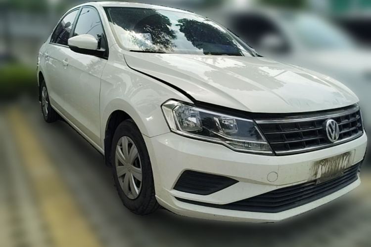 Used Volkswagen Jetta 2017 1.5L Manual Fashion Edition Front Right 45 Deg