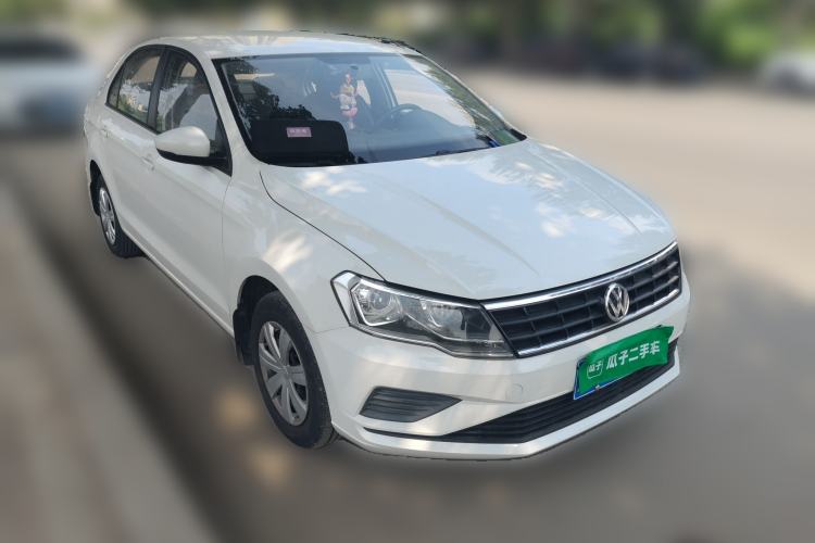 Used Volkswagen Jetta 2017 1.5L Automatic Fashion Model Front Right 45 Deg