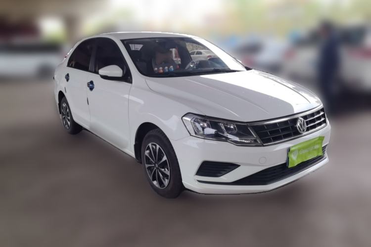 Used Volkswagen Jetta 2017 1.5L Manual Fashion Edition Front Right 45 Deg
