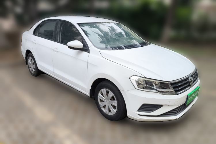 Used Volkswagen Jetta 2017 1.5L Manual Fashion Edition Front Right 45 Deg