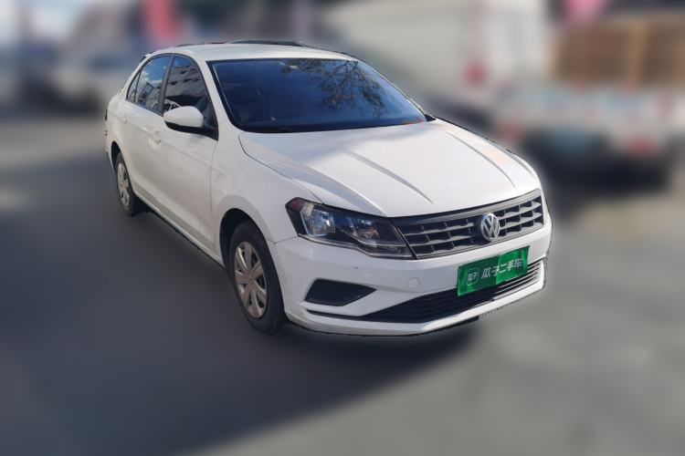 Used Volkswagen Jetta 2017 1.5L Manual Fashion Edition Front Right 45 Deg