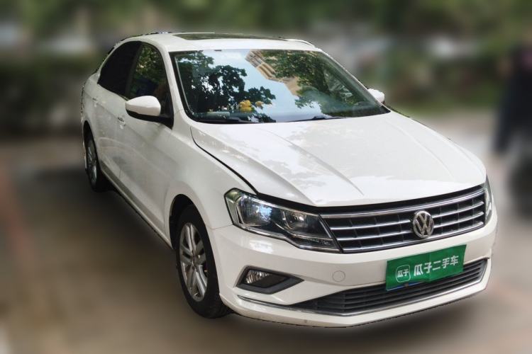 Used Volkswagen Jetta 2017 1.5L Automatic Comfort Model Front Right 45 Deg