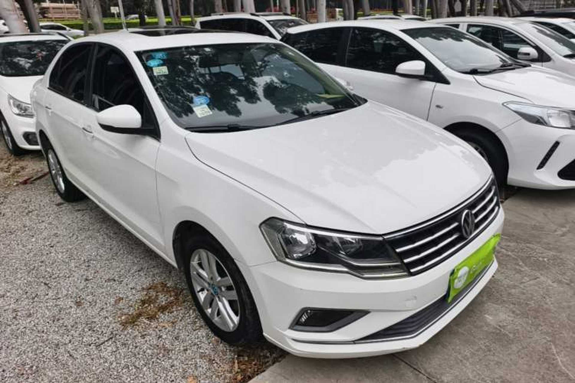 Used Volkswagen Jetta 2017 1.5L Automatic Comfort Model Front Right 45 Deg