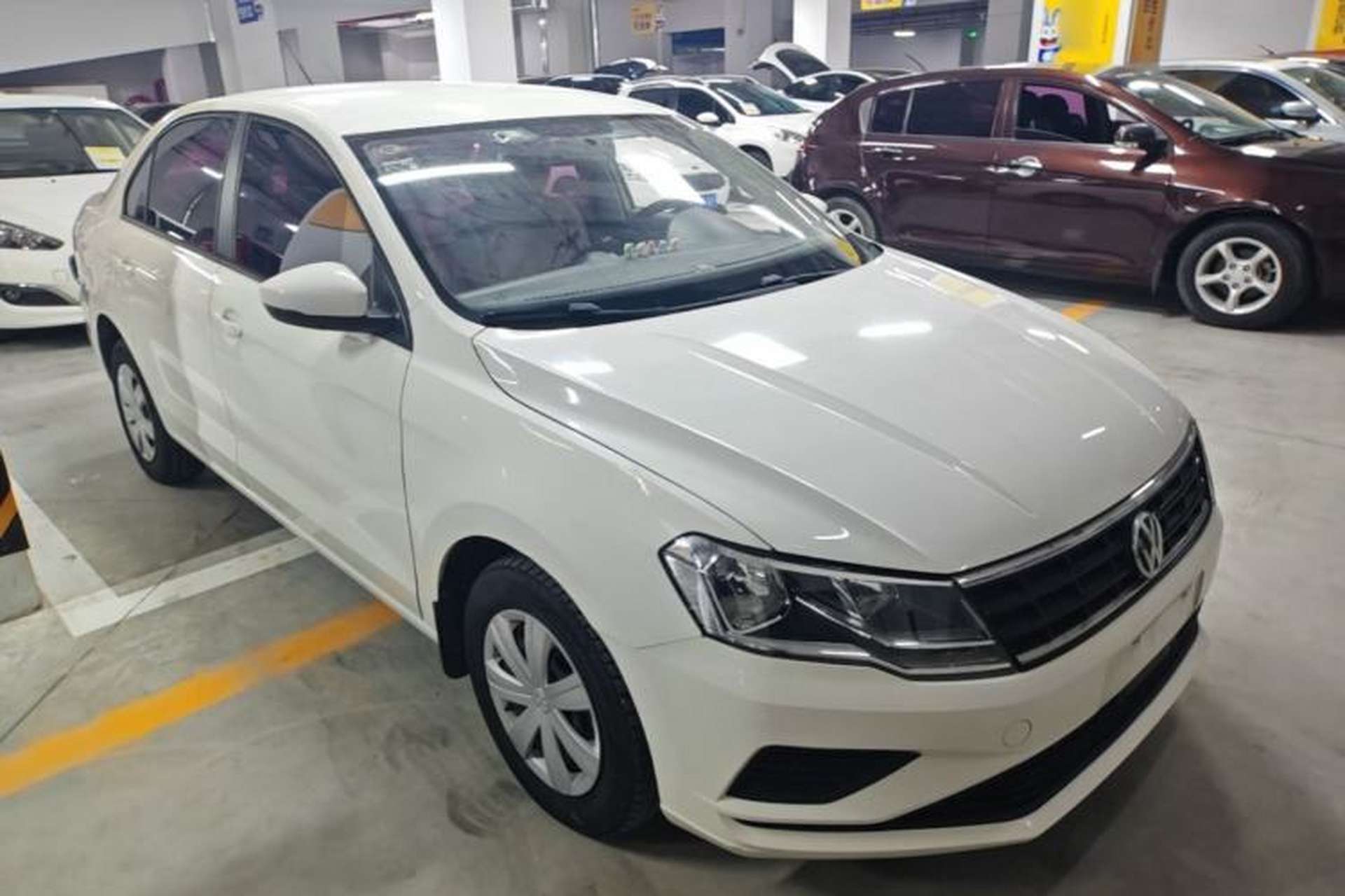 Used Volkswagen Jetta 2017 1.4L Manual Fashion Edition Front Right 45 Deg