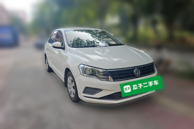 Used Volkswagen Jetta 2017 1.5L Manual Fashion Edition Front Right 45 Deg