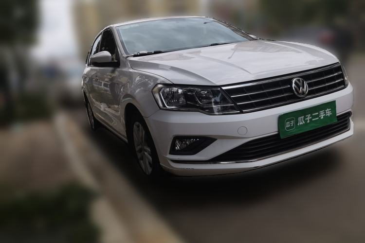 Used Volkswagen Jetta 2017 1.5L Manual Comfort Model Front Right 45 Deg