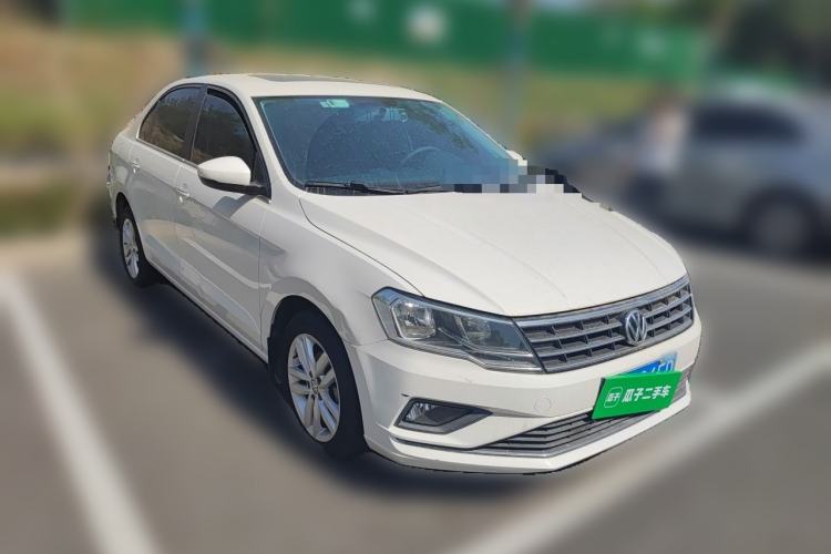 Used Volkswagen Jetta 2017 1.5L Manual Comfort Model Front Right 45 Deg