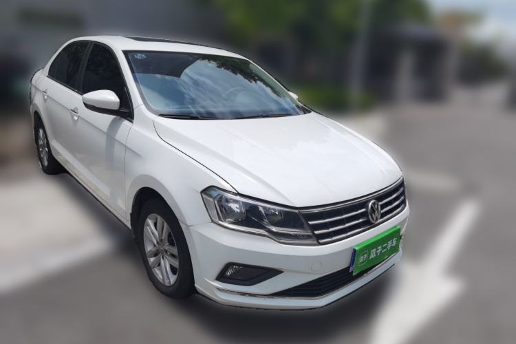 Used Volkswagen Jetta 2017 1.5L Manual Comfort Model Front Right 45 Deg