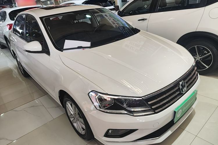 Used Volkswagen Jetta 2017 1.5L Automatic Comfort Model Front Right 45 Deg