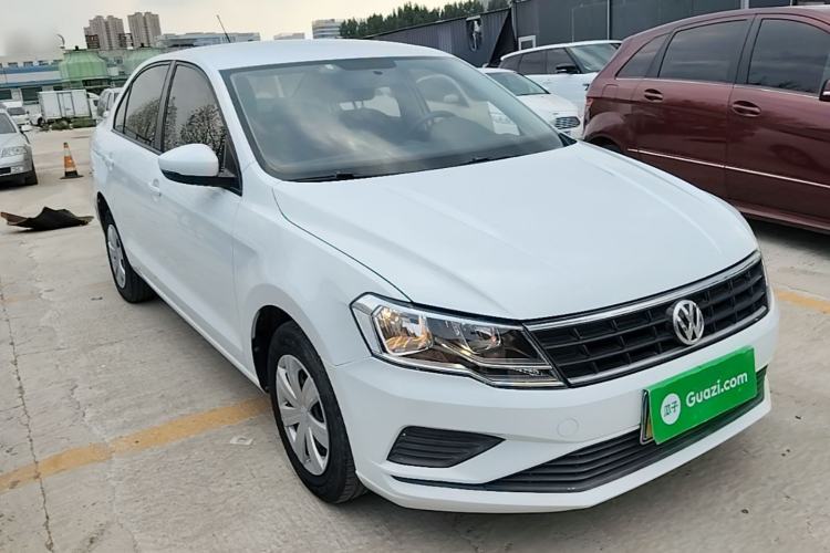 Used Volkswagen Jetta 2017 1.5L Automatic Fashion Model Front Right 45 Deg