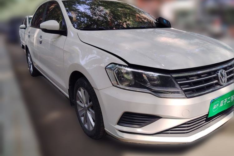 Used Volkswagen Jetta 2017 1.4L Manual Fashion Edition Front Right 45 Deg