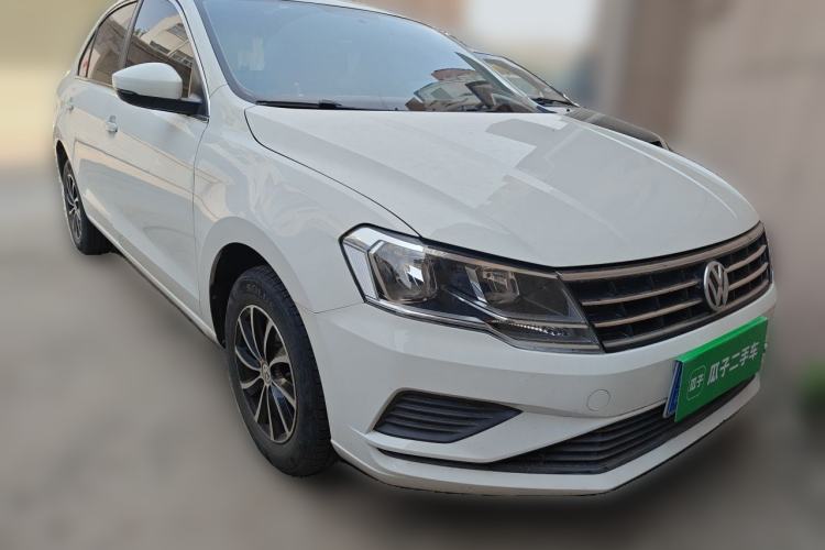 Used Volkswagen Jetta 2017 1.5L Automatic Fashion Model Front Right 45 Deg