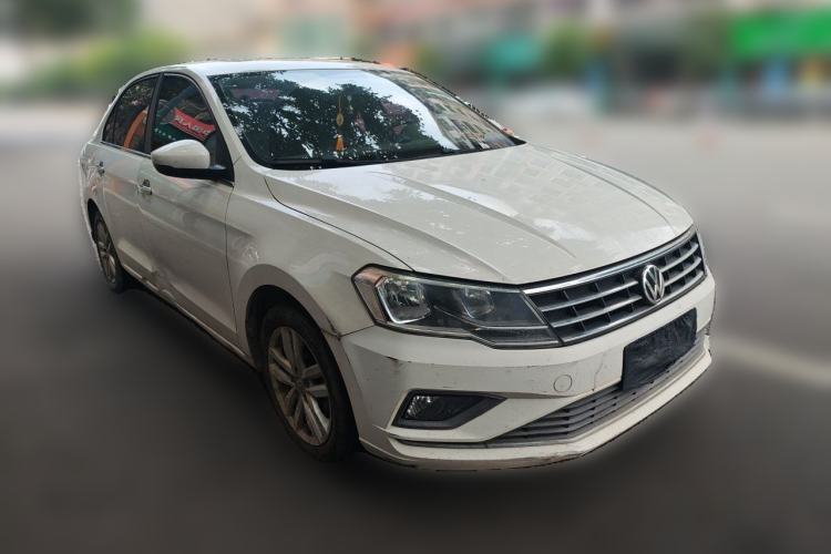Used Volkswagen Jetta 2017 1.5L Manual Comfort Model Front Right 45 Deg