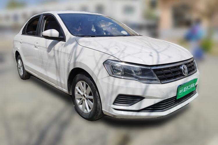 Used Volkswagen Jetta 2017 1.4L Manual Fashion Edition Front Right 45 Deg