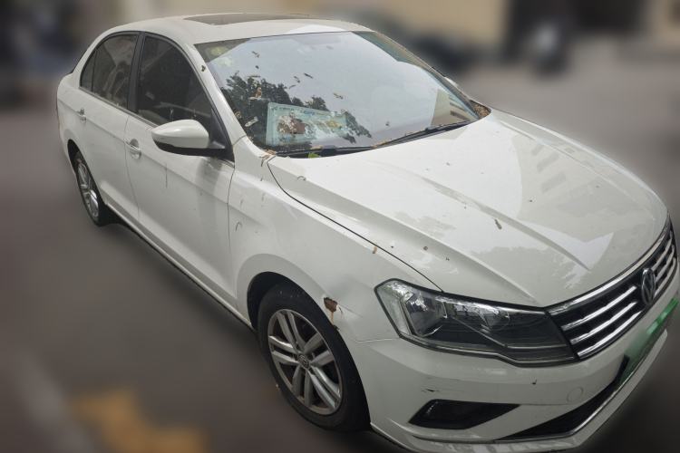 Used Volkswagen Jetta 2017 1.5L Automatic Comfort Model Front Right 45 Deg