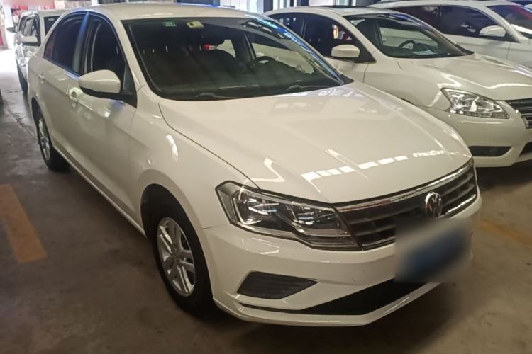 Used Volkswagen Jetta 2017 1.5L Automatic Fashion Model Front Right 45 Deg