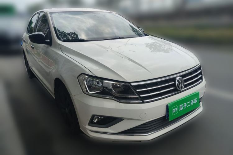 Used Volkswagen Jetta 2017 1.5L Automatic Comfort Model Front Right 45 Deg