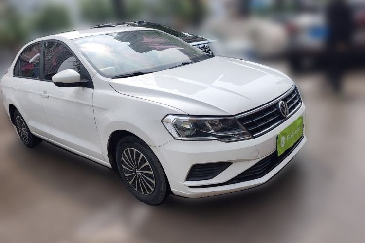 Used Volkswagen Jetta 2017 1.4L Manual Fashion Edition Front Right 45 Deg