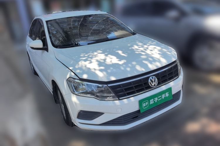 Used Volkswagen Jetta 2017 1.5L Automatic Fashion Model Front Right 45 Deg