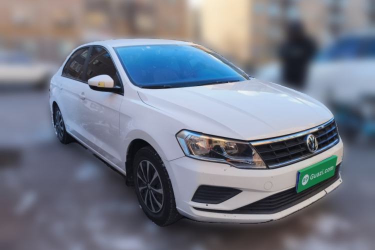 Used Volkswagen Jetta 2017 1.4L Manual Fashion Edition Front Right 45 Deg