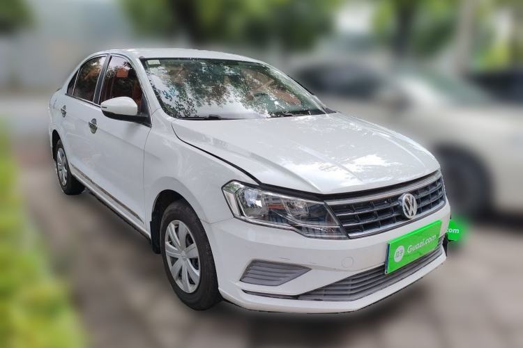 Used Volkswagen Jetta 2017 1.5L Automatic Fashion Model Front Right 45 Deg