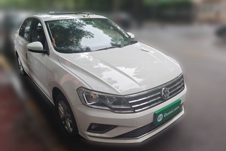 Used Volkswagen Jetta 2017 1.4L Manual Comfort Model Front Right 45 Deg