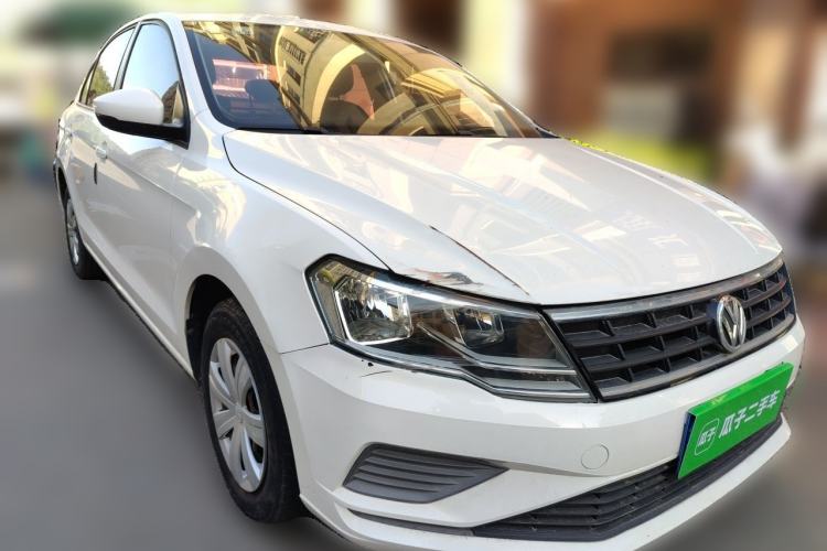 Used Volkswagen Jetta 2017 1.4L Manual Fashion Edition Front Right 45 Deg