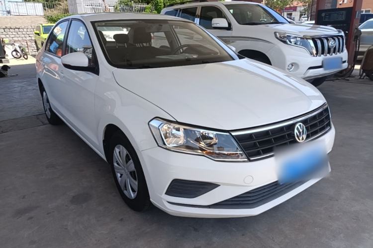 Used Volkswagen Jetta 2017 1.5L Automatic Fashion Model Front Right 45 Deg