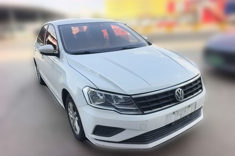 Used Volkswagen Jetta 2017 1.4L Manual Fashion Edition Front Right 45 Deg