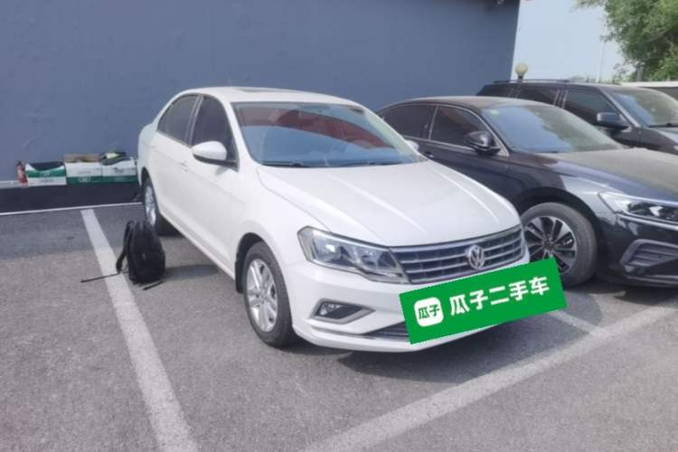 Used Volkswagen Jetta 2017 1.5L Automatic Comfort Model Front Right 45 Deg