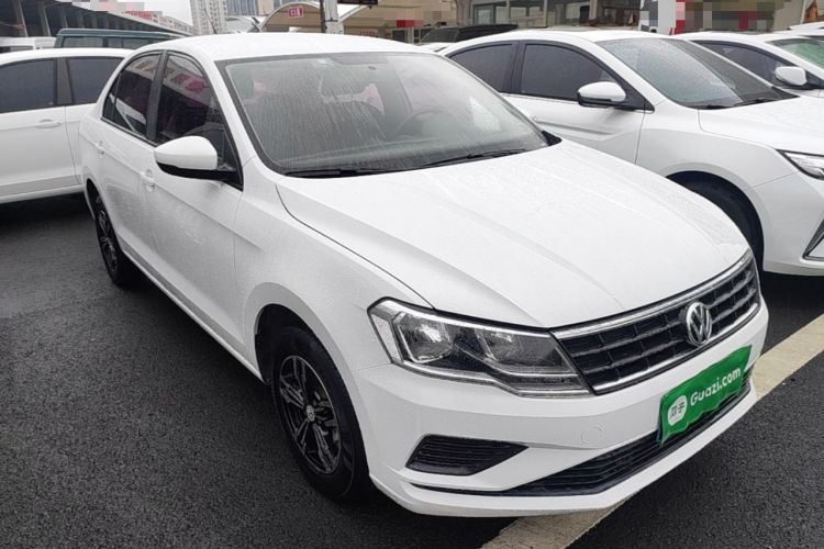 Used Volkswagen Jetta 2017 1.5L Automatic Fashion Model Front Right 45 Deg