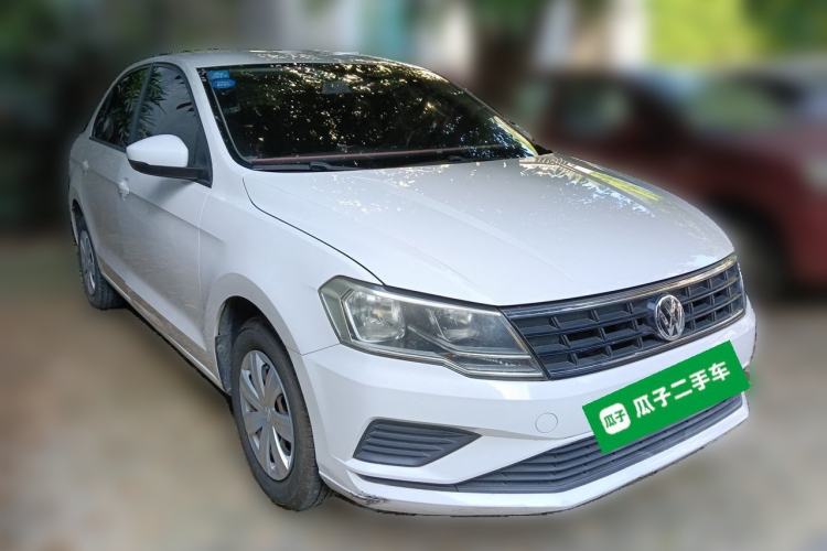 Used Volkswagen Jetta 2017 1.5L Automatic Fashion Model Front Right 45 Deg