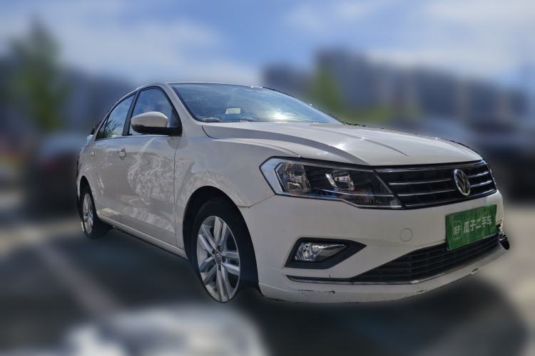 Used Volkswagen Jetta 2017 1.5L Automatic Comfort Model Front Right 45 Deg