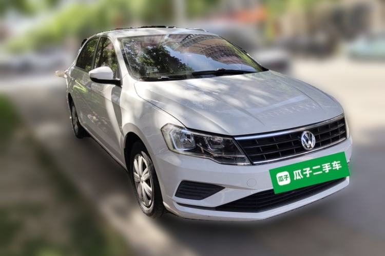 Used Volkswagen Jetta 2017 1.5L Automatic Fashion Model Front Right 45 Deg