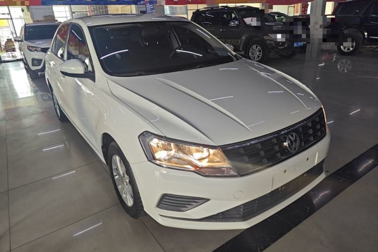 Used Volkswagen Jetta 2017 1.5L Automatic Fashion Model Front Right 45 Deg