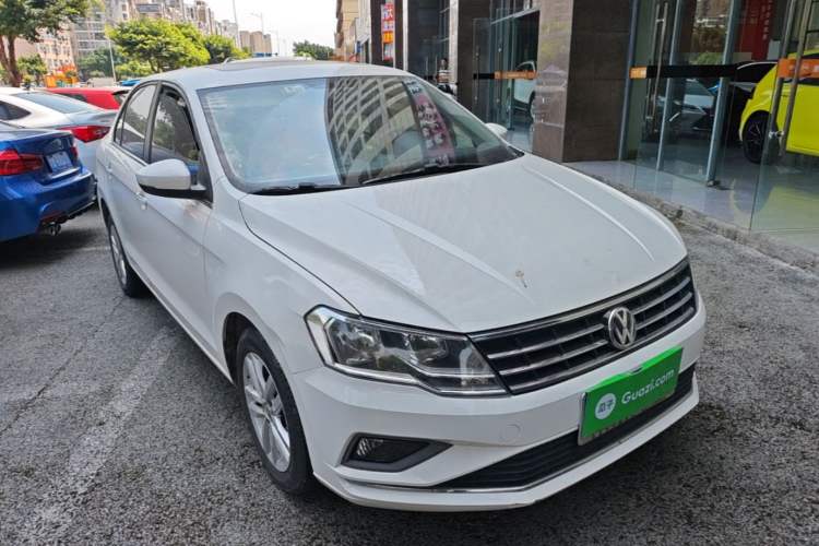 Used Volkswagen Jetta 2017 1.5L Automatic Comfort Model Front Right 45 Deg