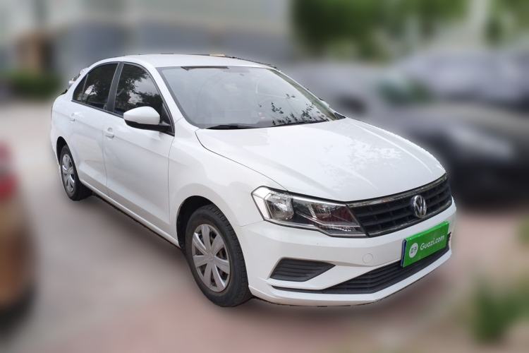 Used Volkswagen Jetta 2017 1.4L Manual Fashion Edition Front Right 45 Deg