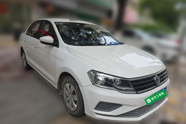 Used Volkswagen Jetta 2017 1.5L Automatic Fashion Model Front Right 45 Deg