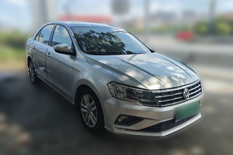 Used Volkswagen Jetta 2017 1.5L Automatic Comfort Model Front Right 45 Deg
