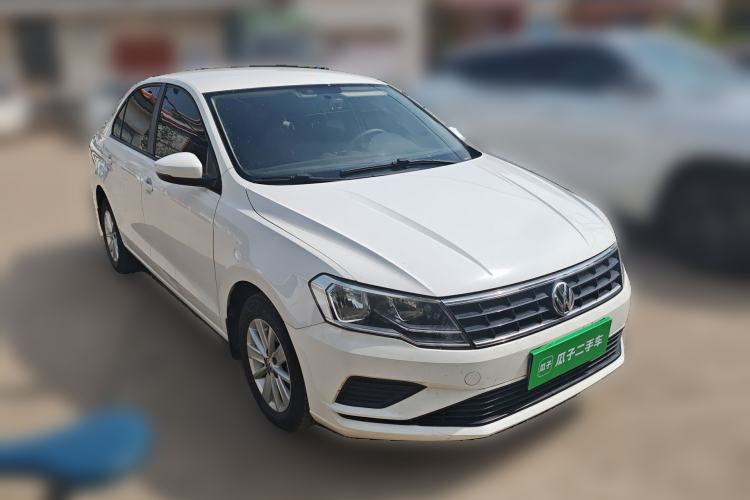 Used Volkswagen Jetta 2017 1.5L Manual Fashion Edition Front Right 45 Deg