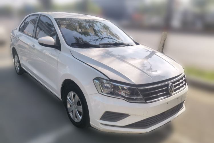 Used Volkswagen Jetta 2017 1.5L Manual Fashion Edition Front Right 45 Deg