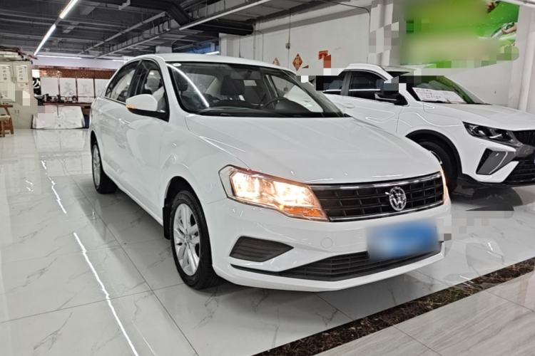 Used Volkswagen Jetta 2017 1.5L Automatic Fashion Model Front Right 45 Deg