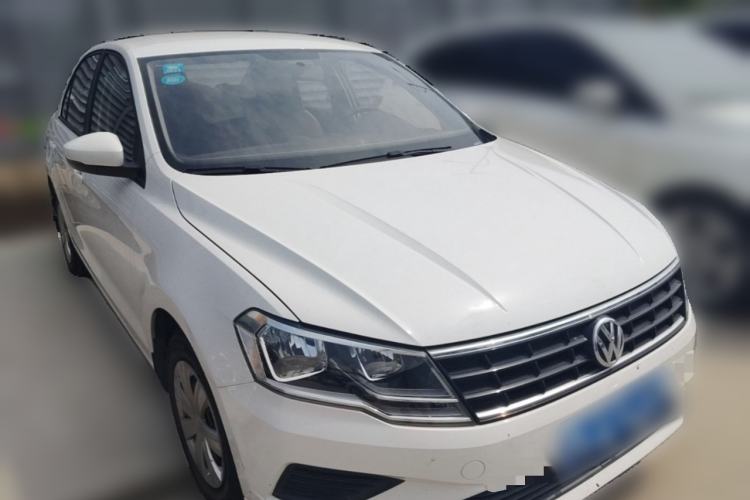 Used Volkswagen Jetta 2017 1.4L Manual Fashion Edition Front Right 45 Deg