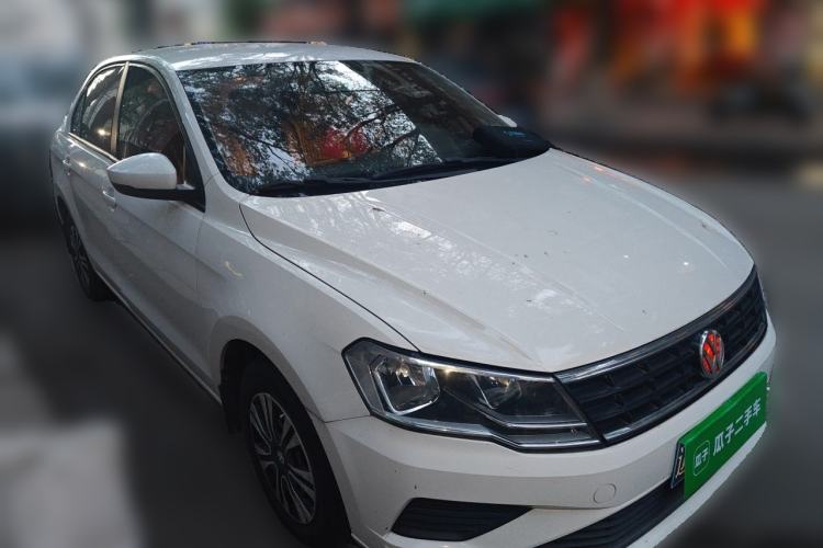 Used Volkswagen Jetta 2017 1.4L Manual Fashion Edition Front Right 45 Deg
