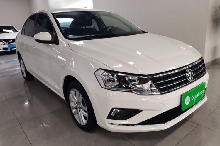 Used Volkswagen Jetta 2017 1.5L Automatic Comfort Model Front Right 45 Deg