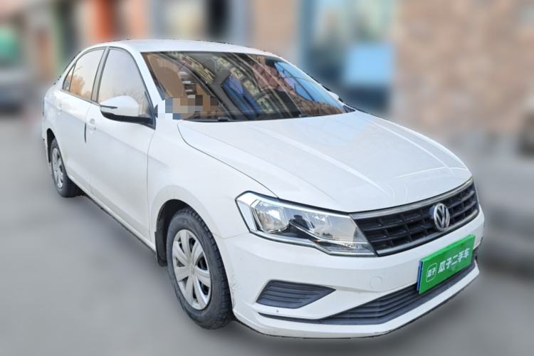 Used Volkswagen Jetta 2017 1.5L Manual Fashion Edition Front Right 45 Deg