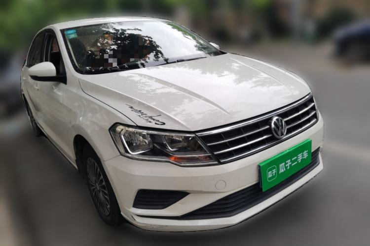 Used Volkswagen Jetta 2017 1.5L Automatic Fashion Model Front Right 45 Deg