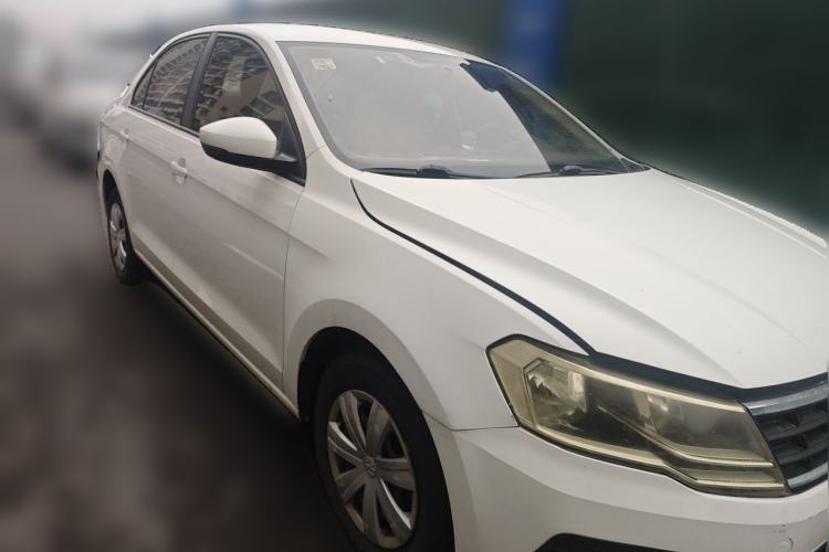 Used Volkswagen Jetta 2017 1.5L Manual Fashion Edition Front Right 45 Deg